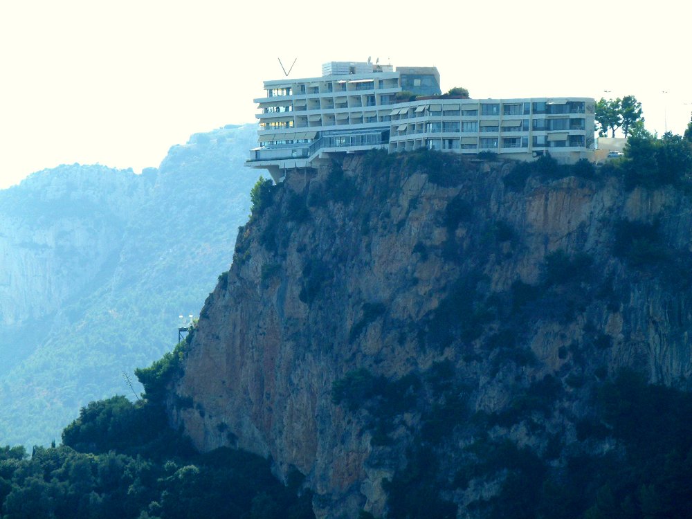 Albtraumhaus an der Cote d'Azur bei Monaco