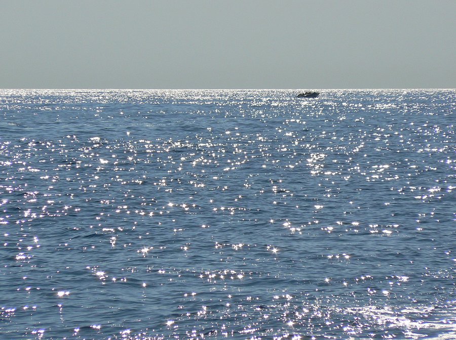 Boot auf dem Mittelmeer bei Nizza