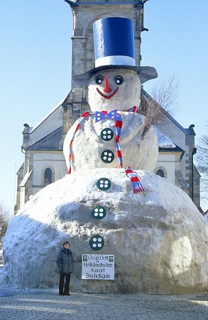 Jakob, der Riesen-Schneemann in Bischofsgrün