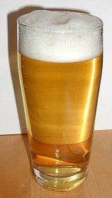 Bier, verseucht mit Dihydrogenmonoxid (DHMO)